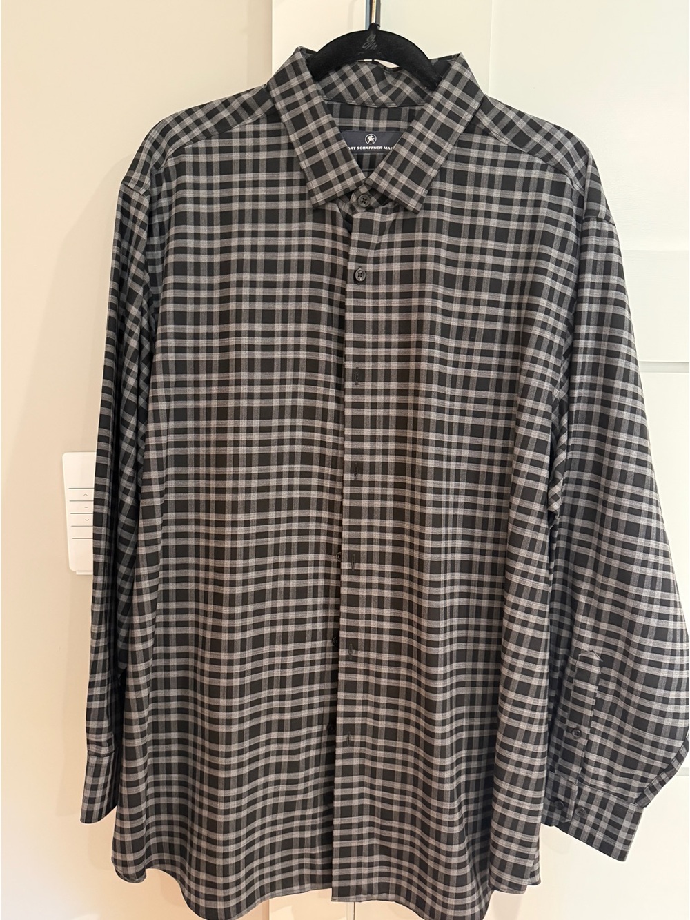 Hart Schaffner Marx Black and Gray Plaid Button-Down Shirt